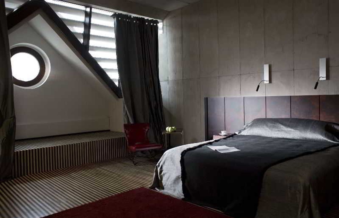 Monopol Wroclaw-Poland-WROCLAW-Room-9