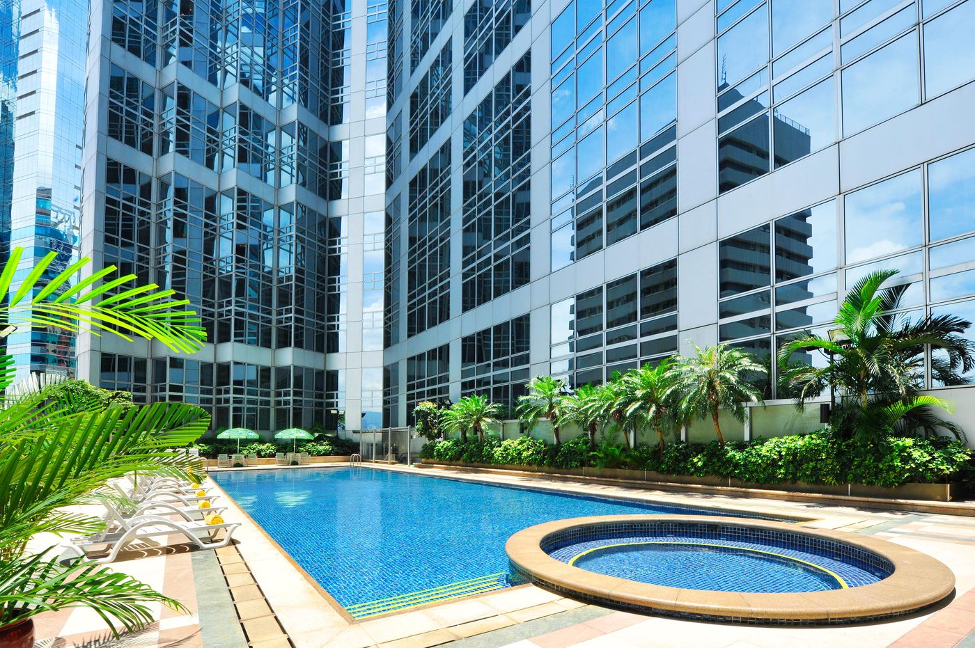 Harbour-Plaza-North-Point-Pool-1
