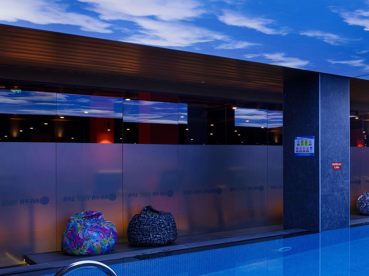 ibis-Styles-Istanbul-Merter-Pool-51