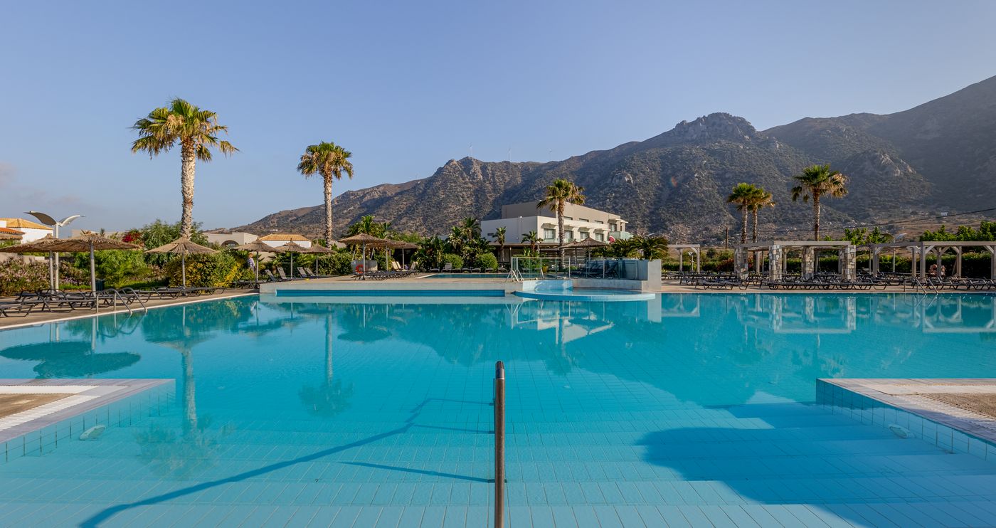 Akti-Palace-Ultra-All-Inclusive-Pool-14
