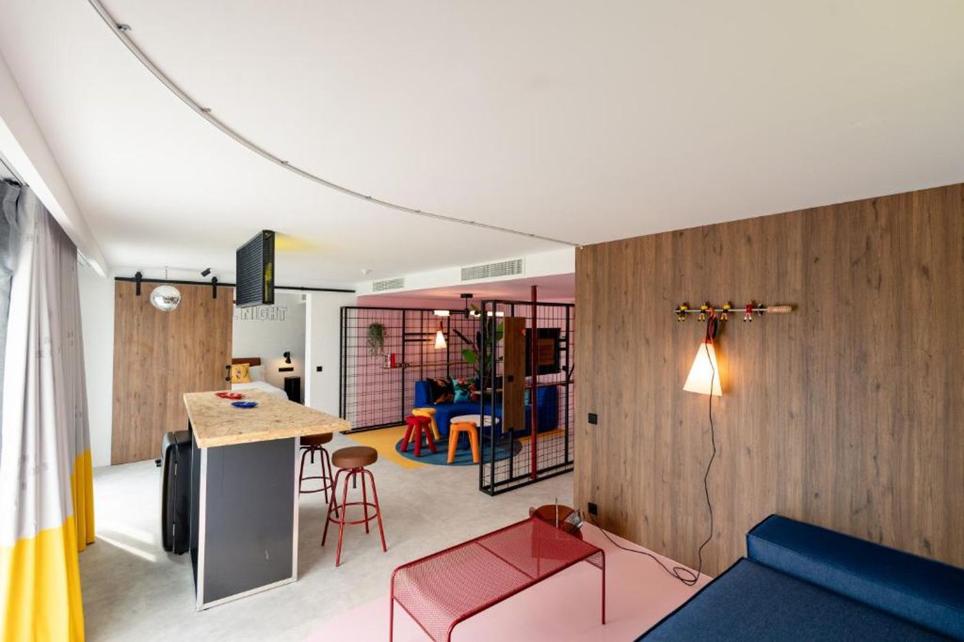 Ryans-Lolas---Adults-Only-Room-61