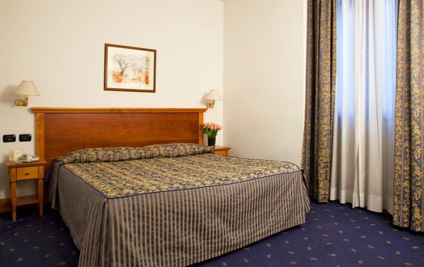 Diplomatic-Rome-Room-21