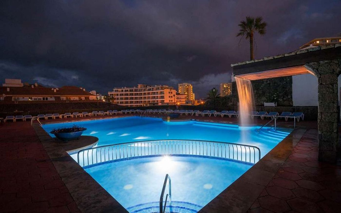 DC-Xibana-Park-Hotel-Pool-11