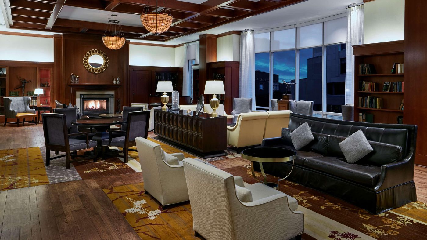 The Inn at Penn, A Hilton Hotel-United States-PHILADELPHIA-Lobby-8