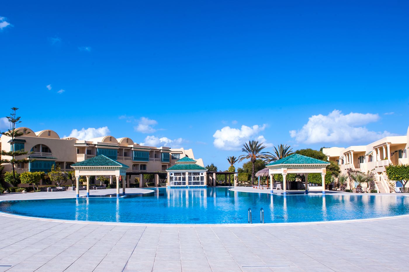 Carthage-Thalasso-Resort-Pool-1