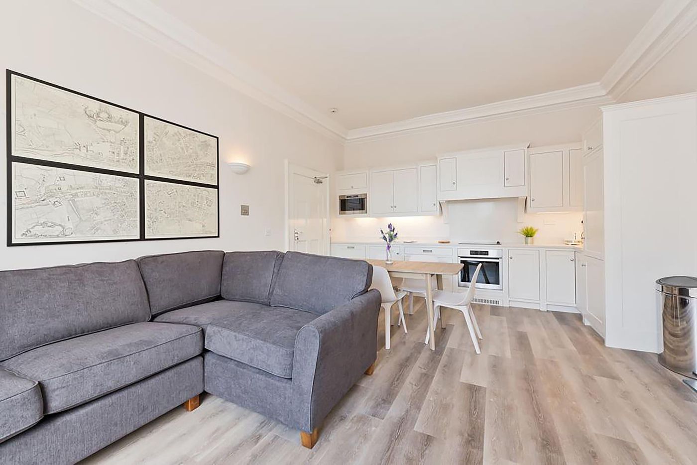 Henrietta-Suites-City-Centre-Room-39