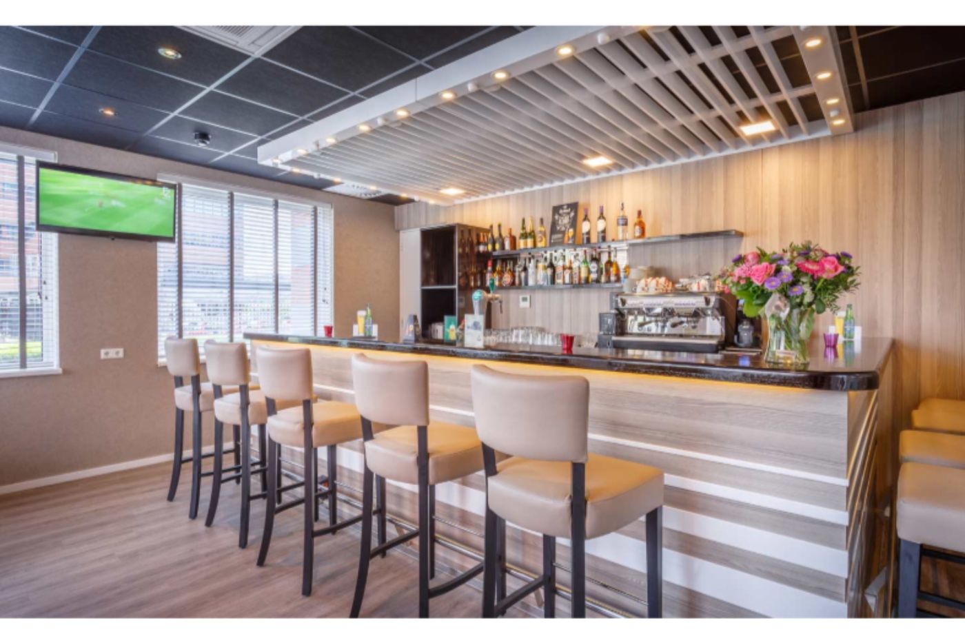 Joy-Hotel-Amsterdam-Bar-7