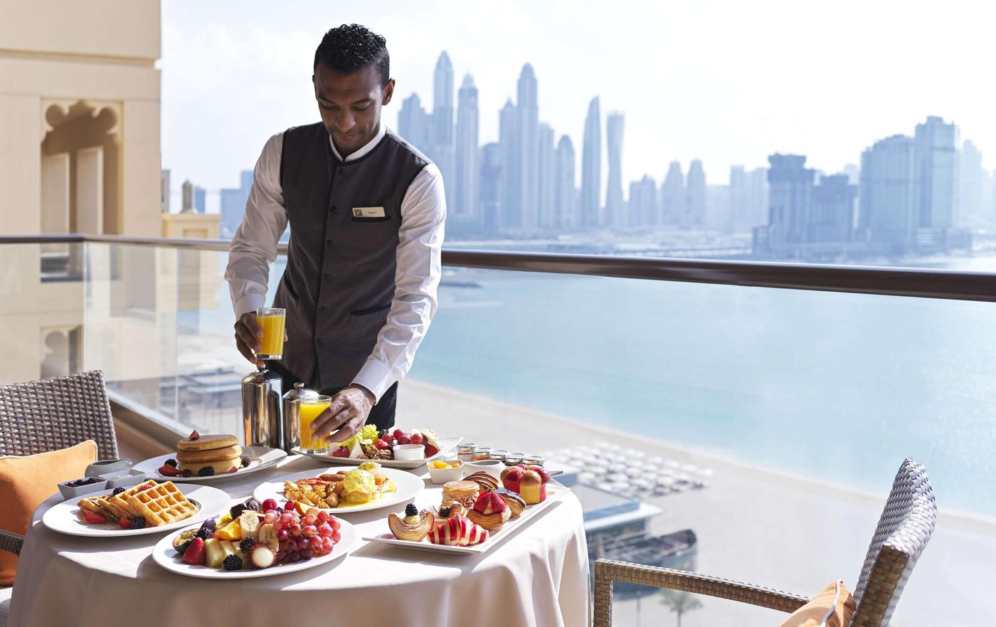 Fairmont-The-Palm-Room-41