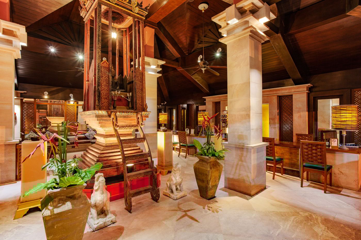 Seaview-Patong-Lobby-31