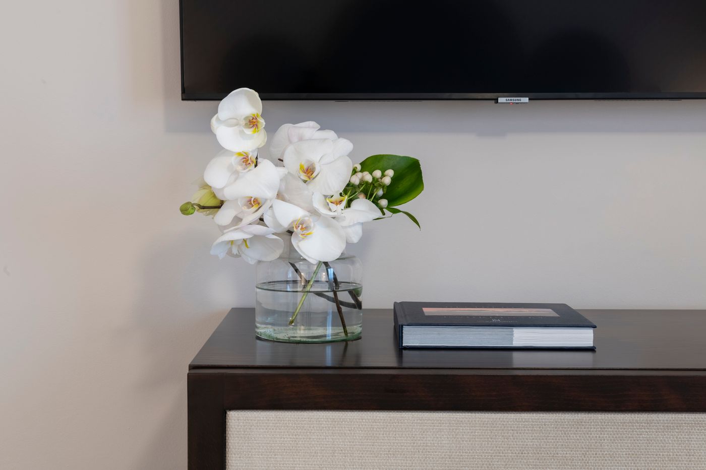 Hotel-Phoenicia-Room-49