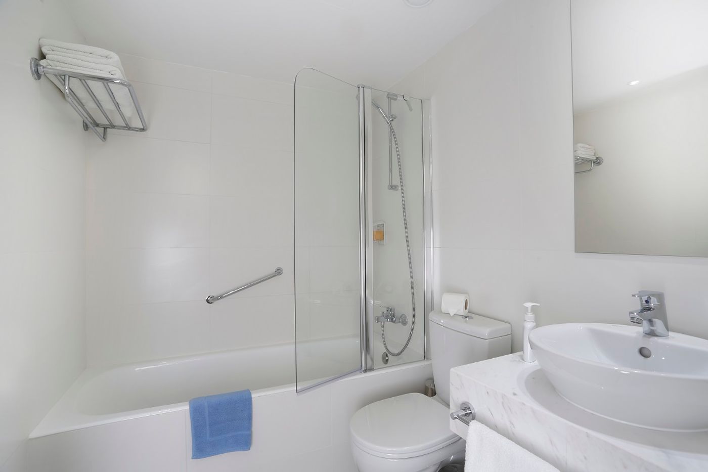 Aquasol-Holiday-Village-Room-27