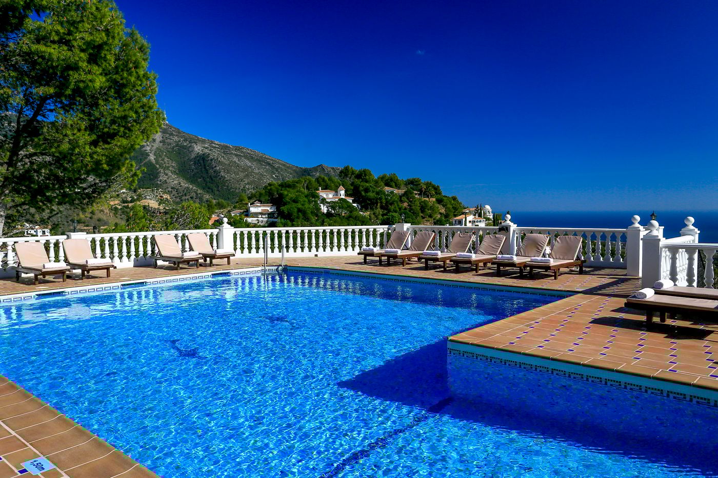 Macdonald-La-Ermita-Holiday-Resort-Pool-5