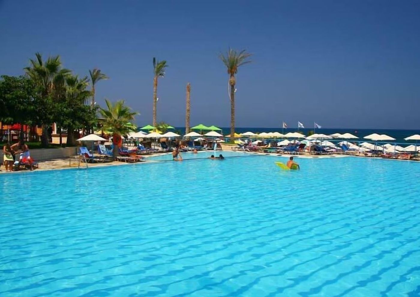 Eri-Beach---Village-Pool-7