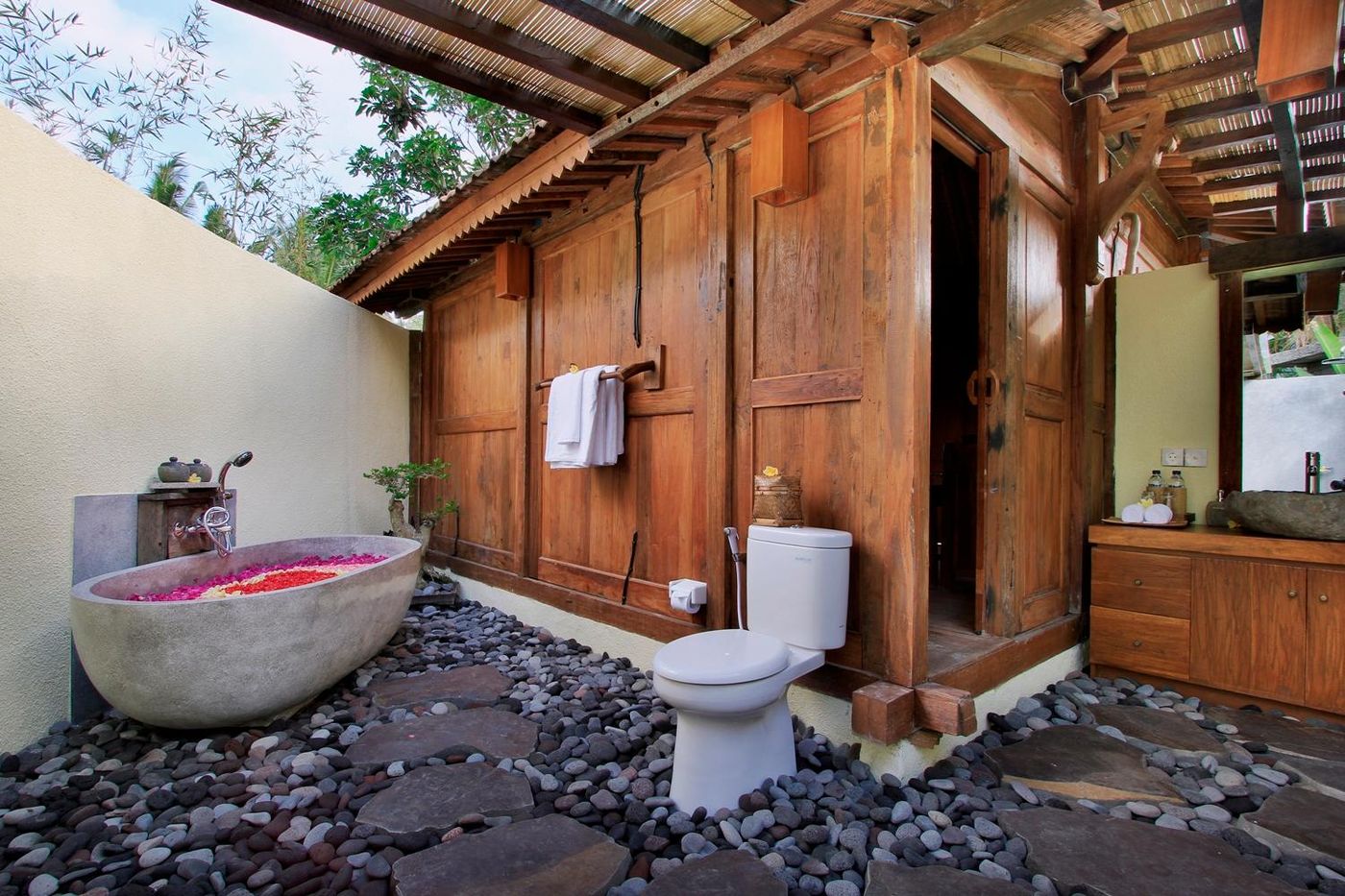 Madani Antique Villas-Indonesia-UBUD-Room-6