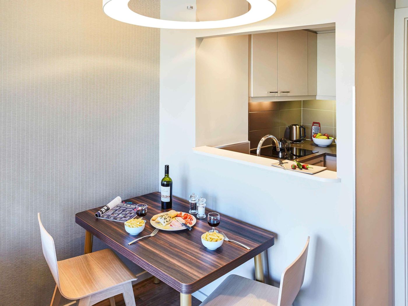 Aparthotel Adagio Edinburgh Royal Mile - United Kingdom - EDINBURGH - Room - 1