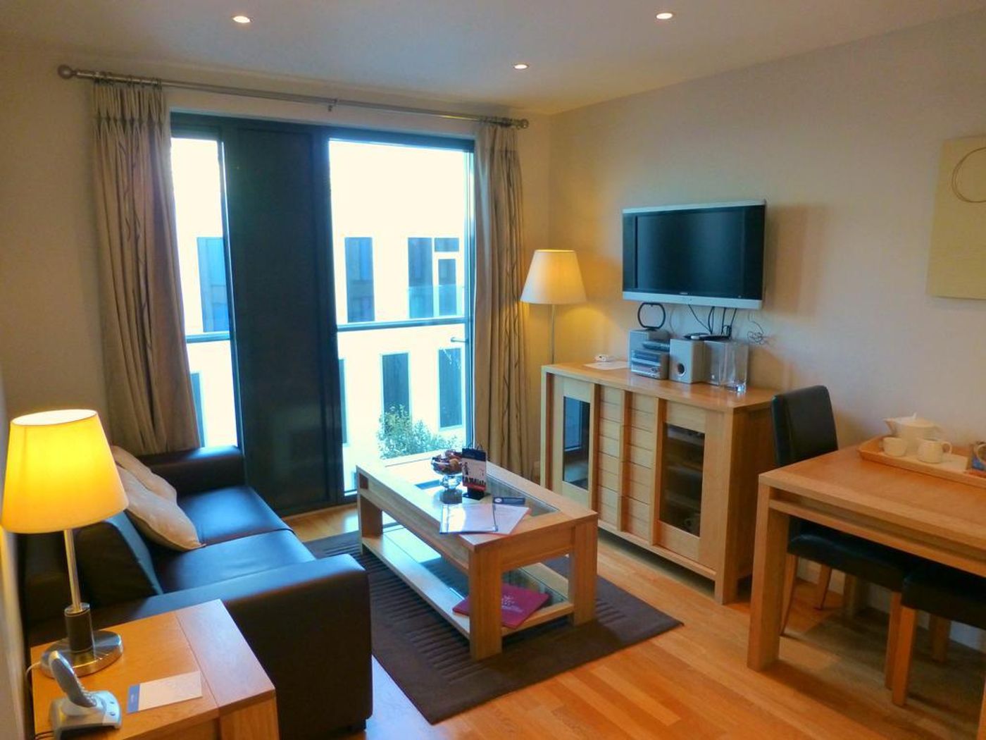 Liberty-Wharf-Apartments-Room-11