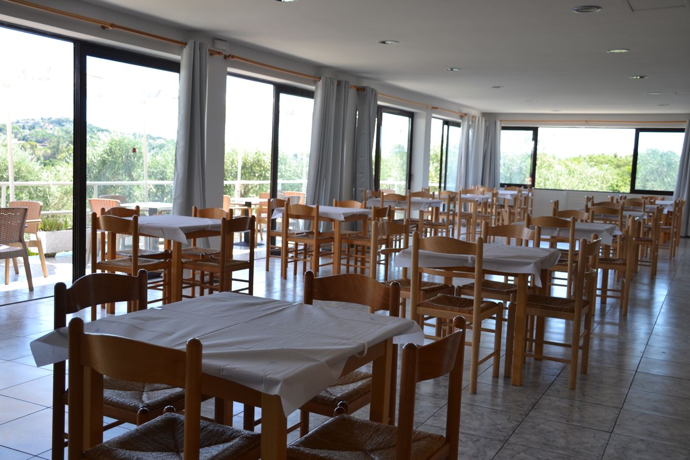 Dassia-Holiday-Club-Restaurant-45