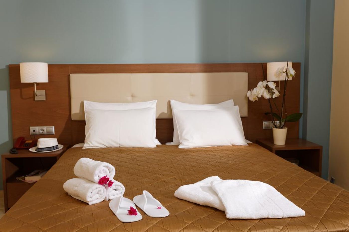 Dimitra Hotel & Apartments