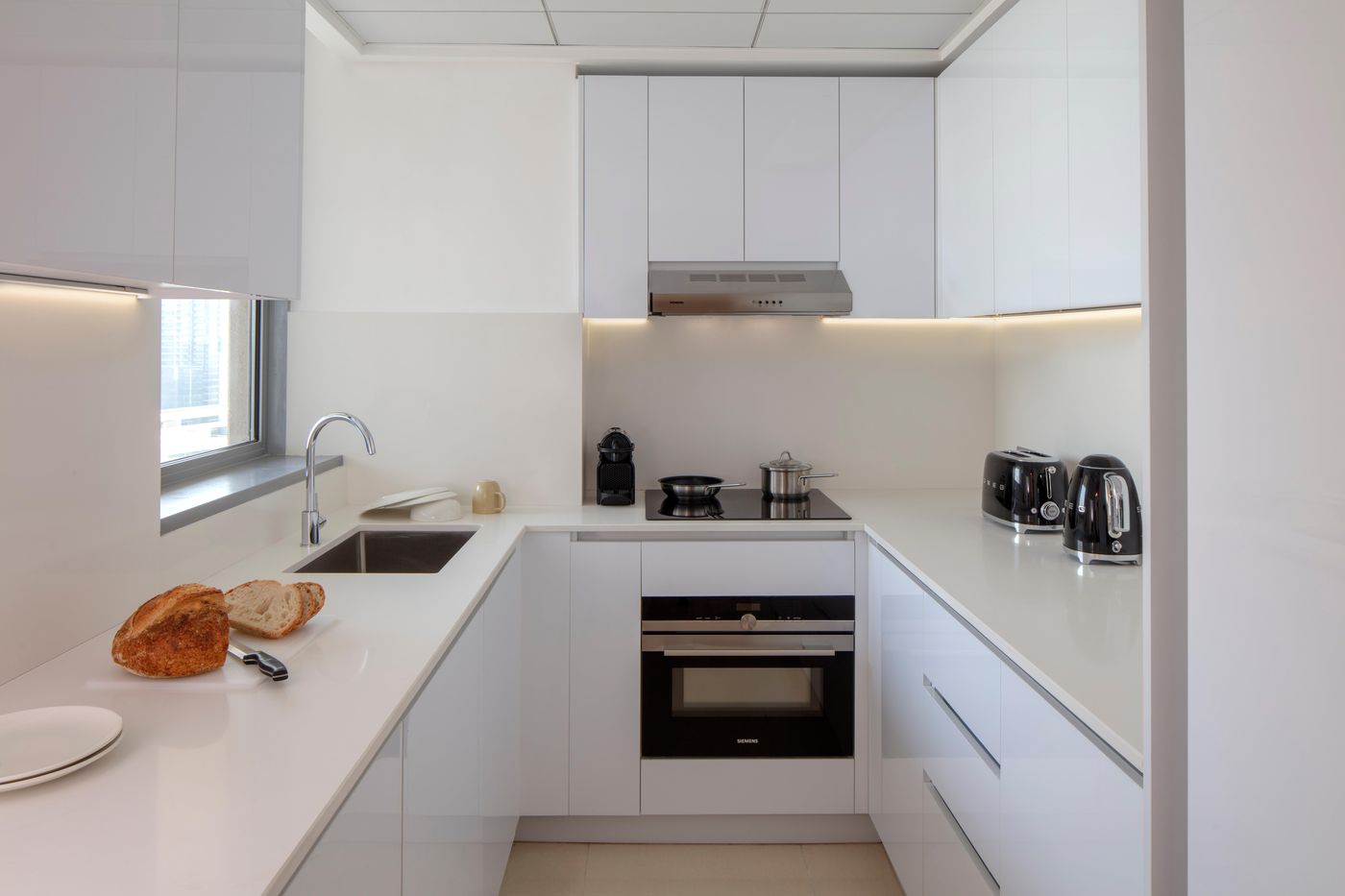 Staybridge-Suites-Dubai-Internet-City-Room-27