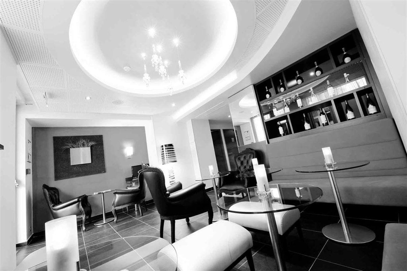 Hotel-Mercure-Paris-Tour-Eiffel-Pont-Mirabeau-Bar-30