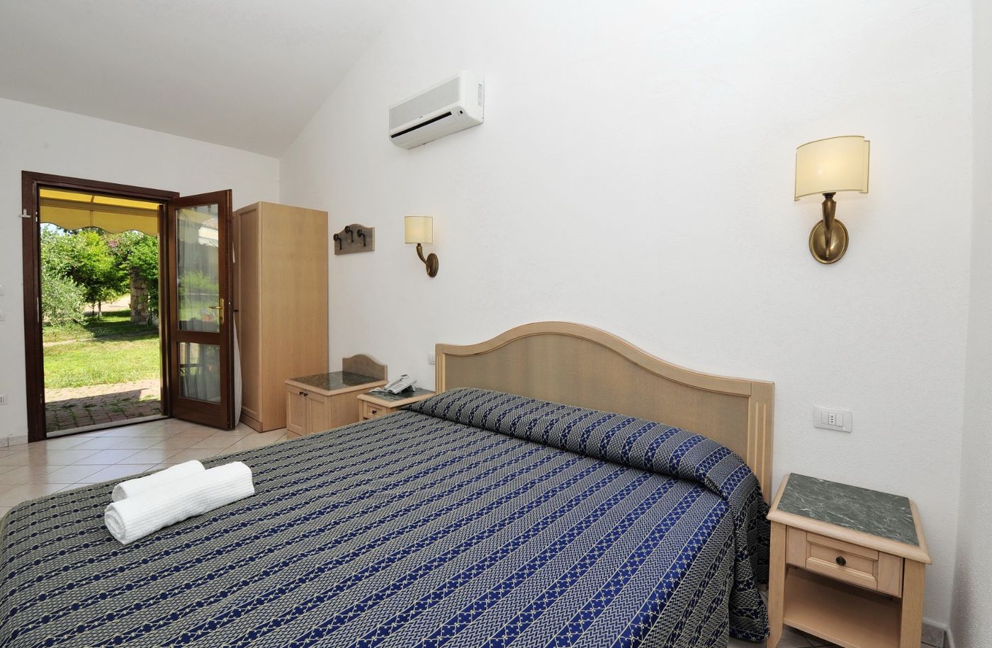Cala-Mirto-Hotel-Room-14