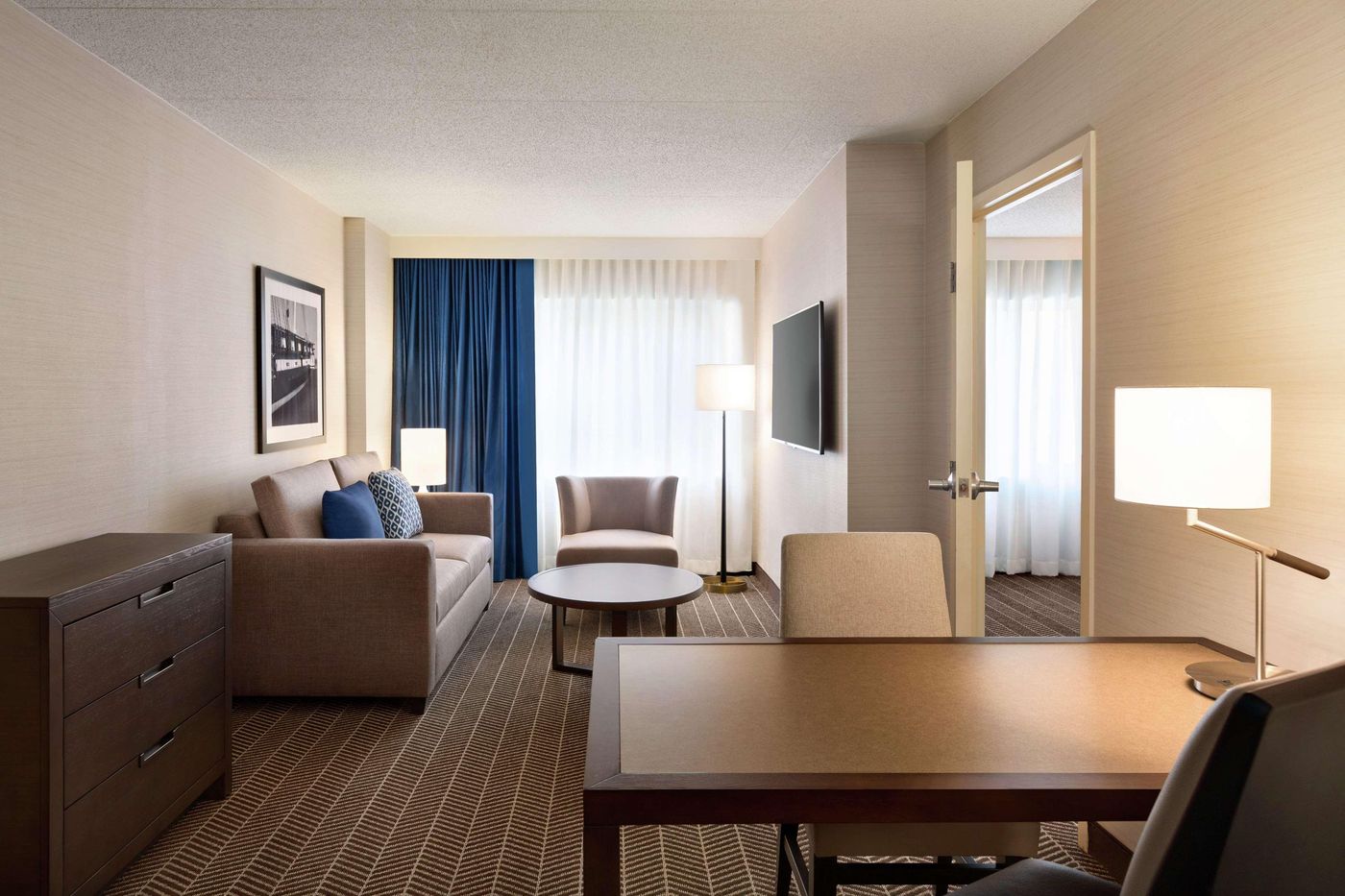 Embassy-Suites-Boston-Logan-Airport-Room-20