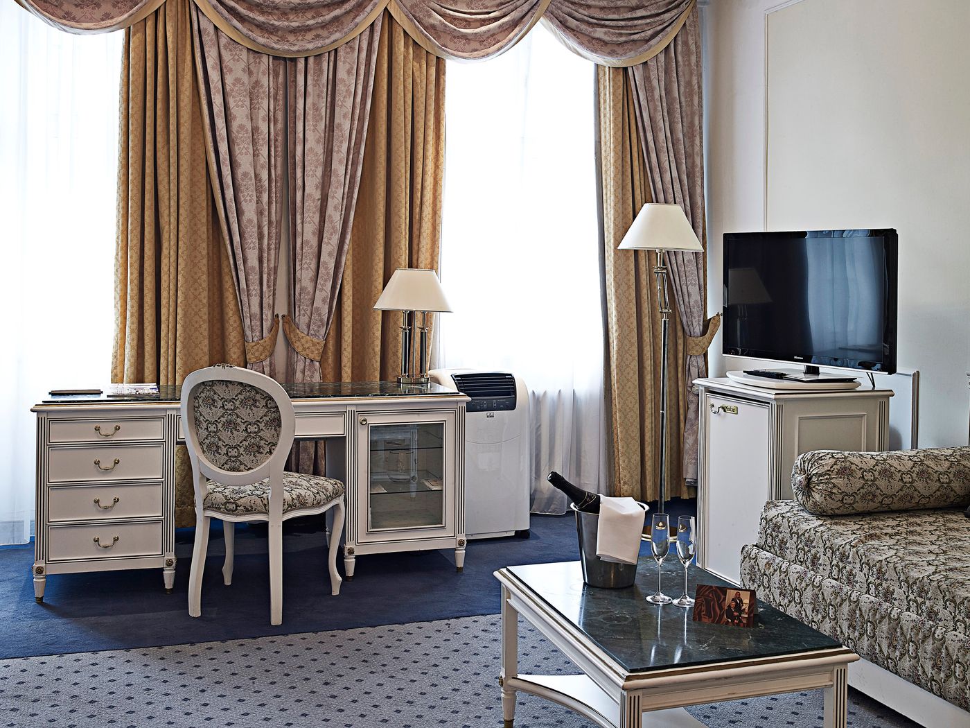 Ambassador-Zlat-----Husa-Room-20