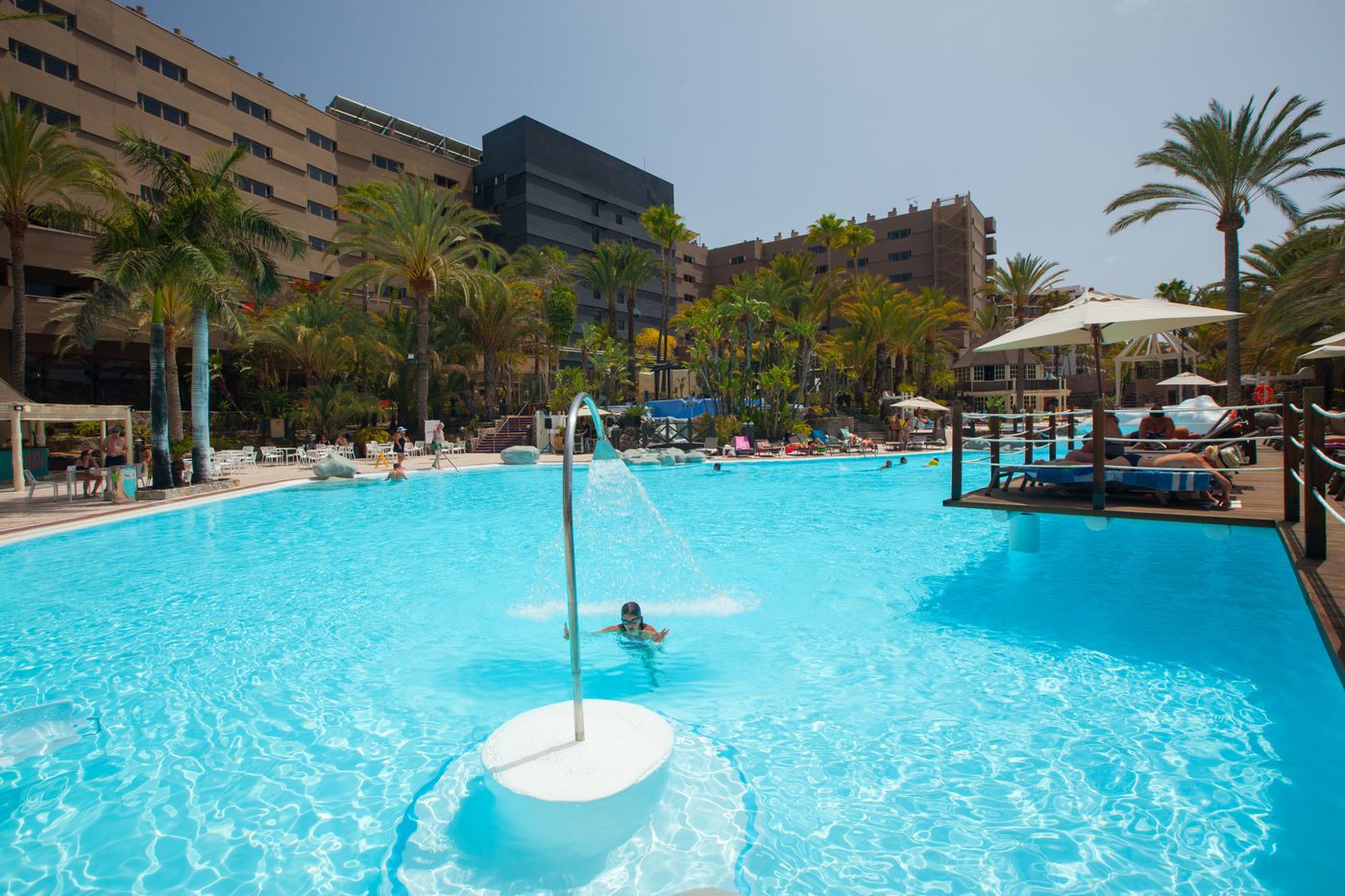 Abora-Continental-by-Lopesan-Hotels-Pool-1