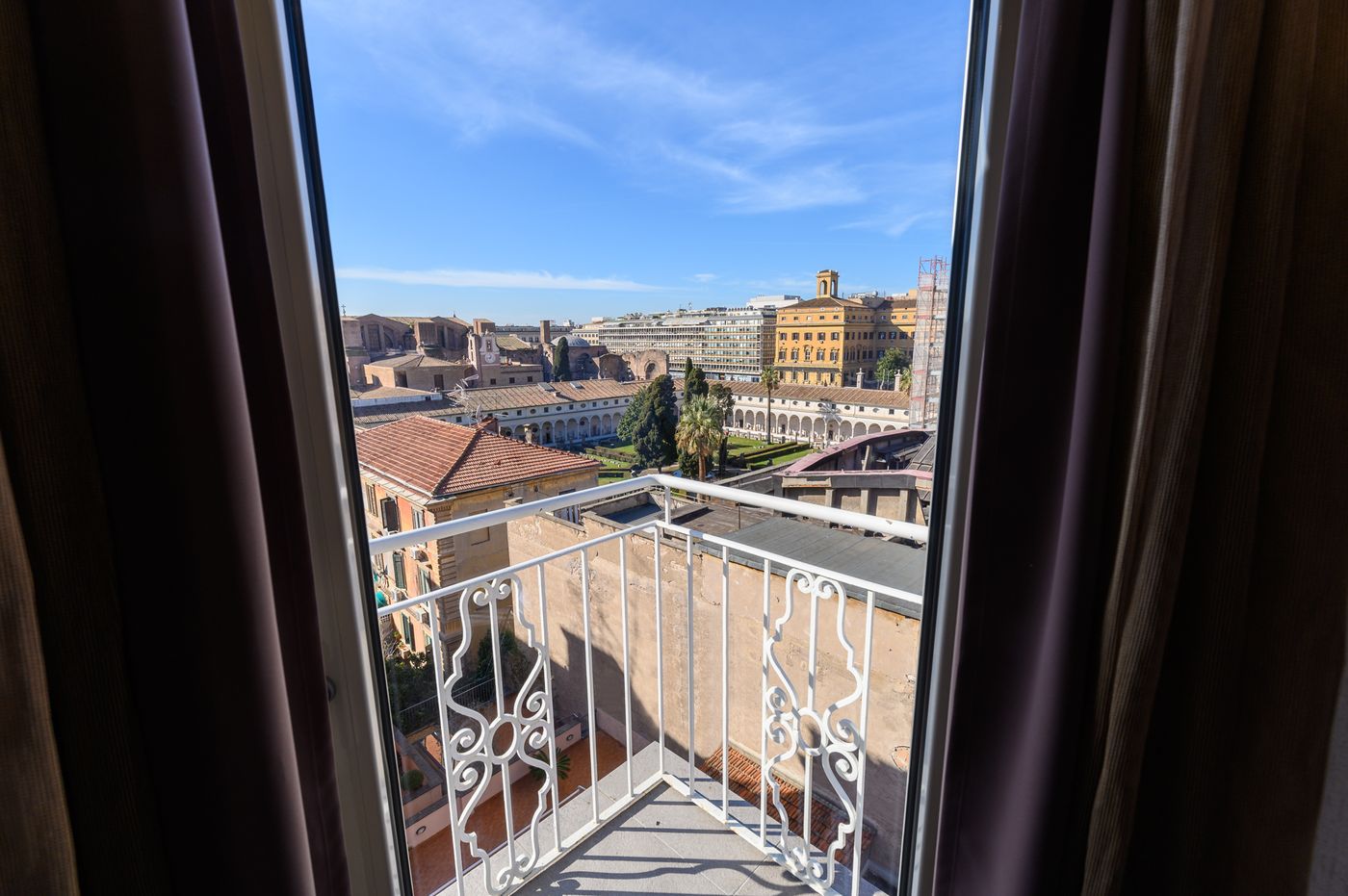 The-Republic-General-view-1