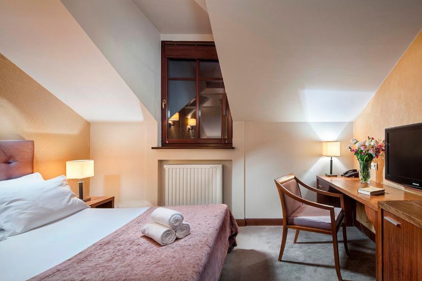 Hotel-Unicus-Krakow-Old-Town-Room-15