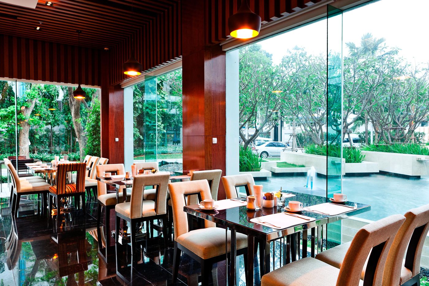 Royal-Princess-Larn-Luang-Bangkok-Restaurant-22