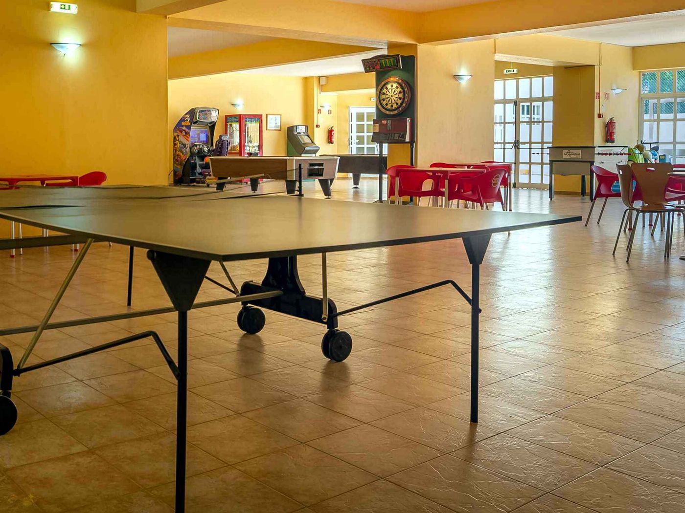 Flor-Da-Rocha-Apartments-Bar-52