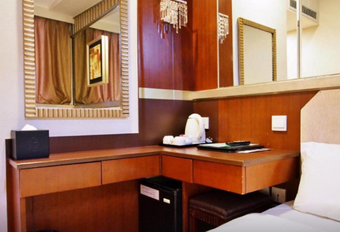 Oriental Lander-Hong Kong – China-KOWLOON-Room-10