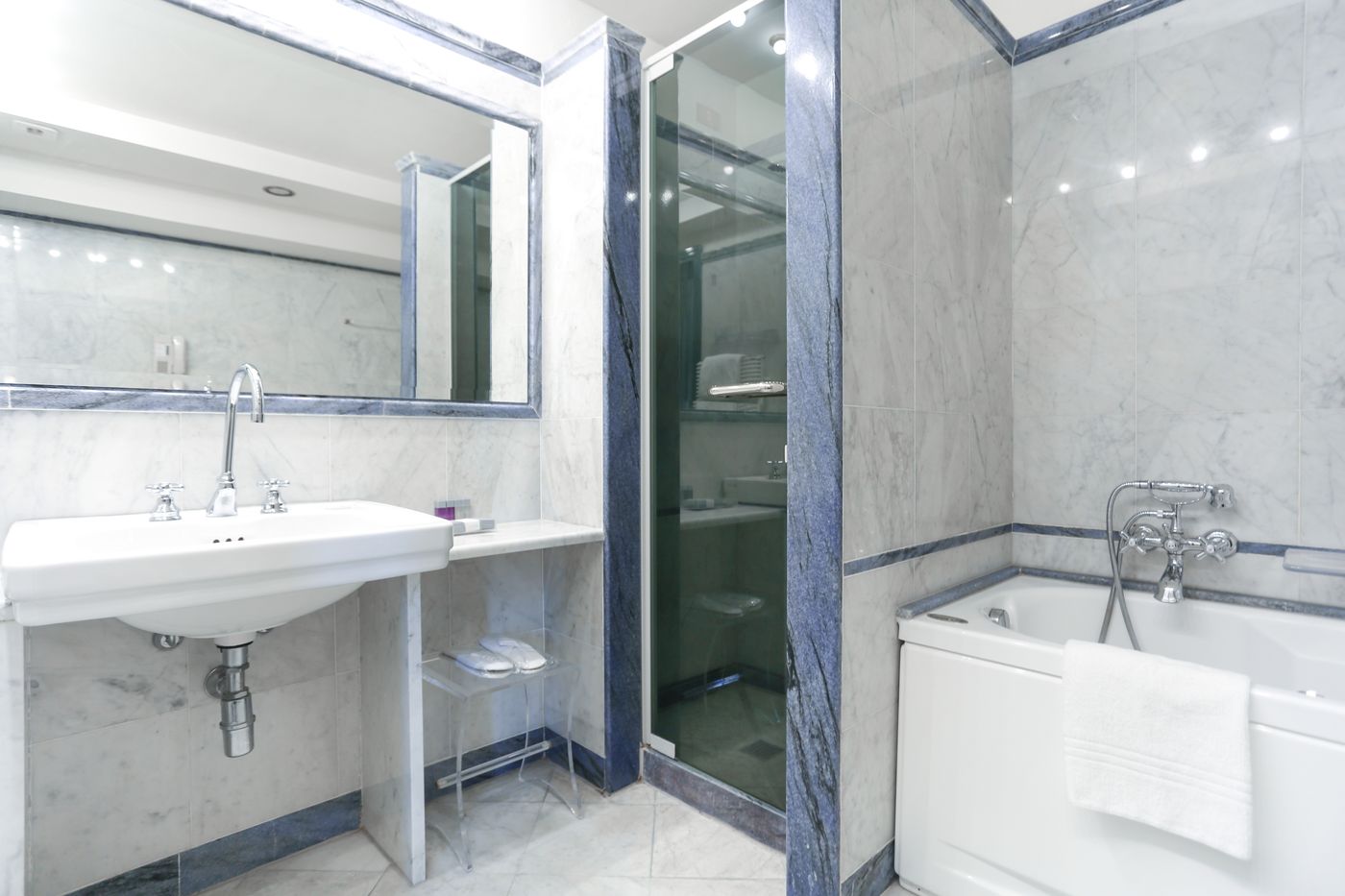 Grand Hotel Croce Di Malta Wellness & Golf-Italy-MONTECATINI TERME-Room-6