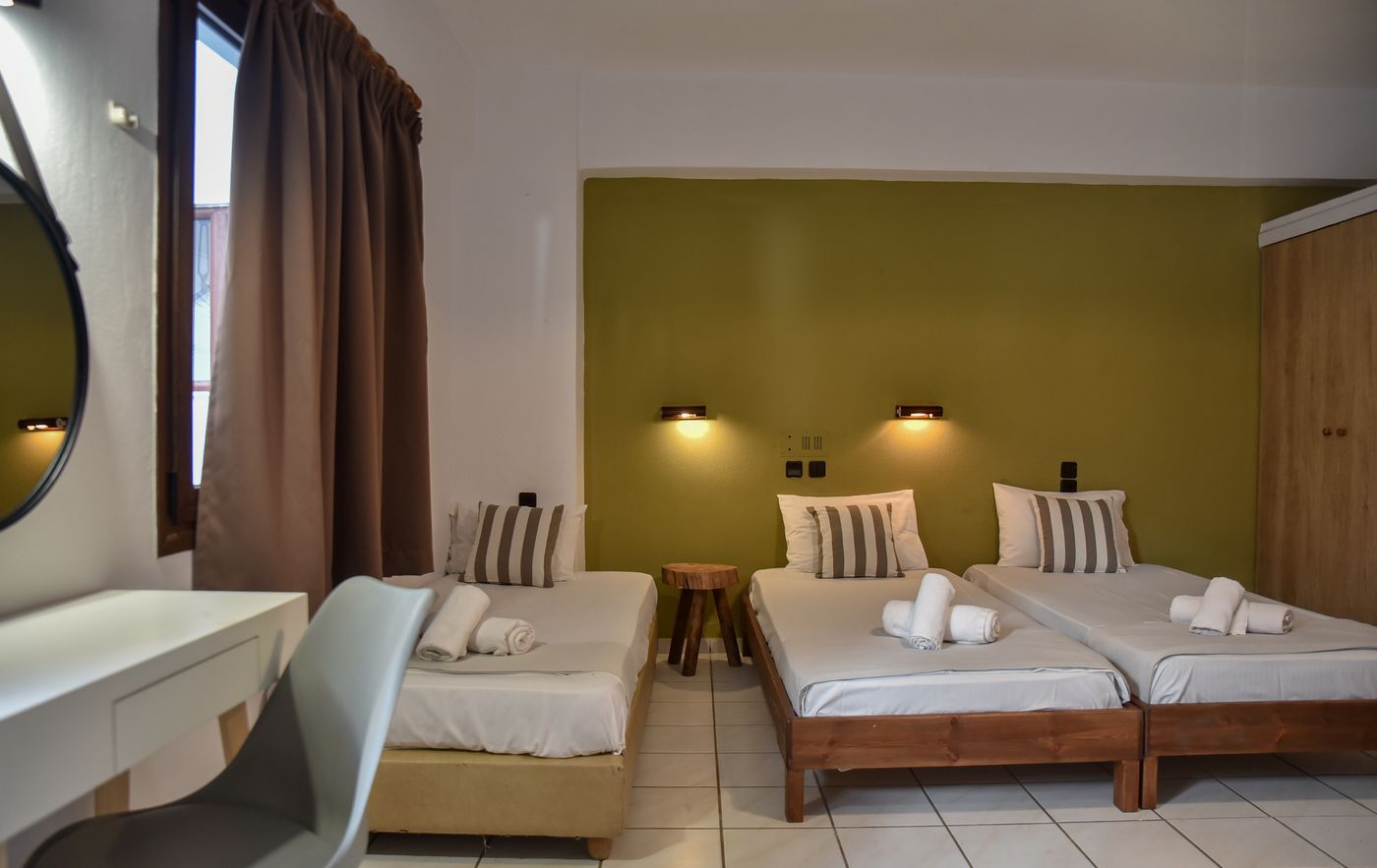 Iraklis-Apartments---Studios-Room-25