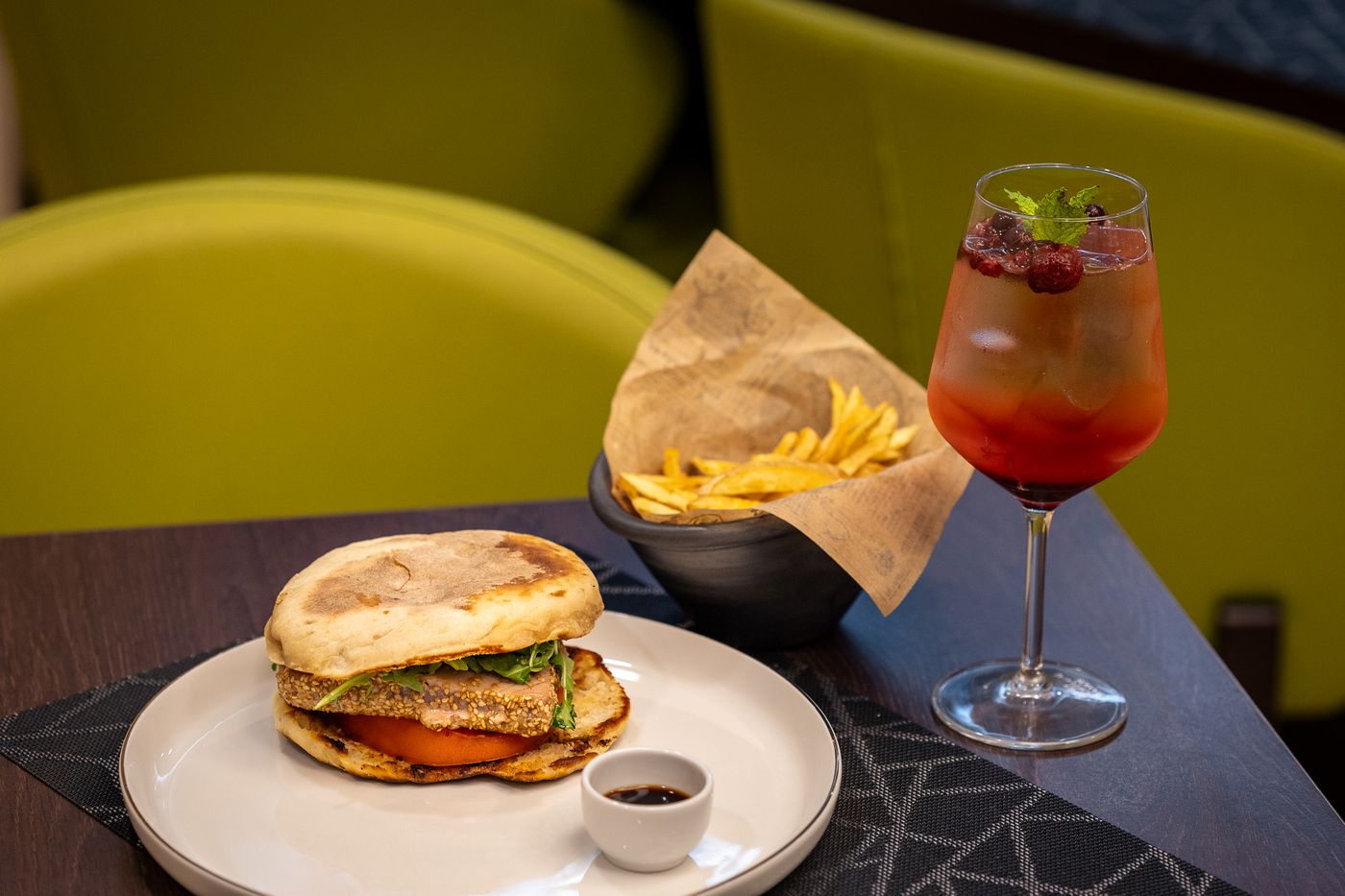 America-Diamonds-Restaurant-55