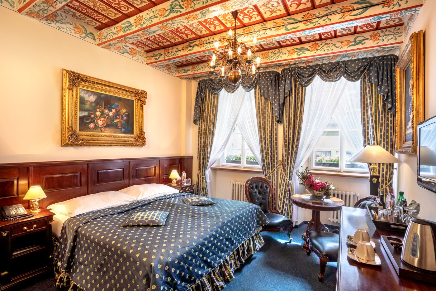 Hotel-U-Zlateho-Stromu-Prague-by-BHG-Room-35