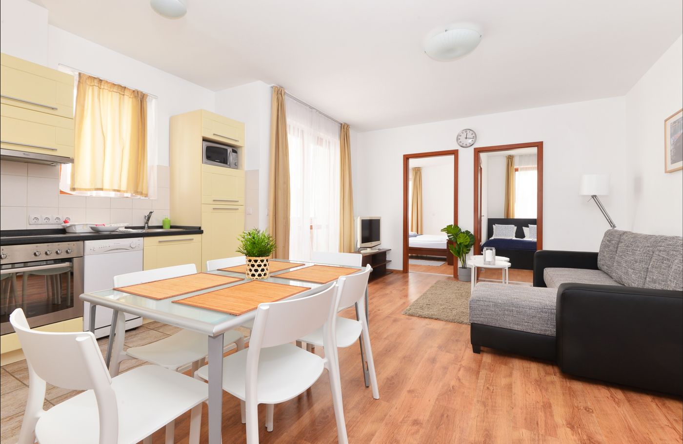 Lord-Residence-Room-9