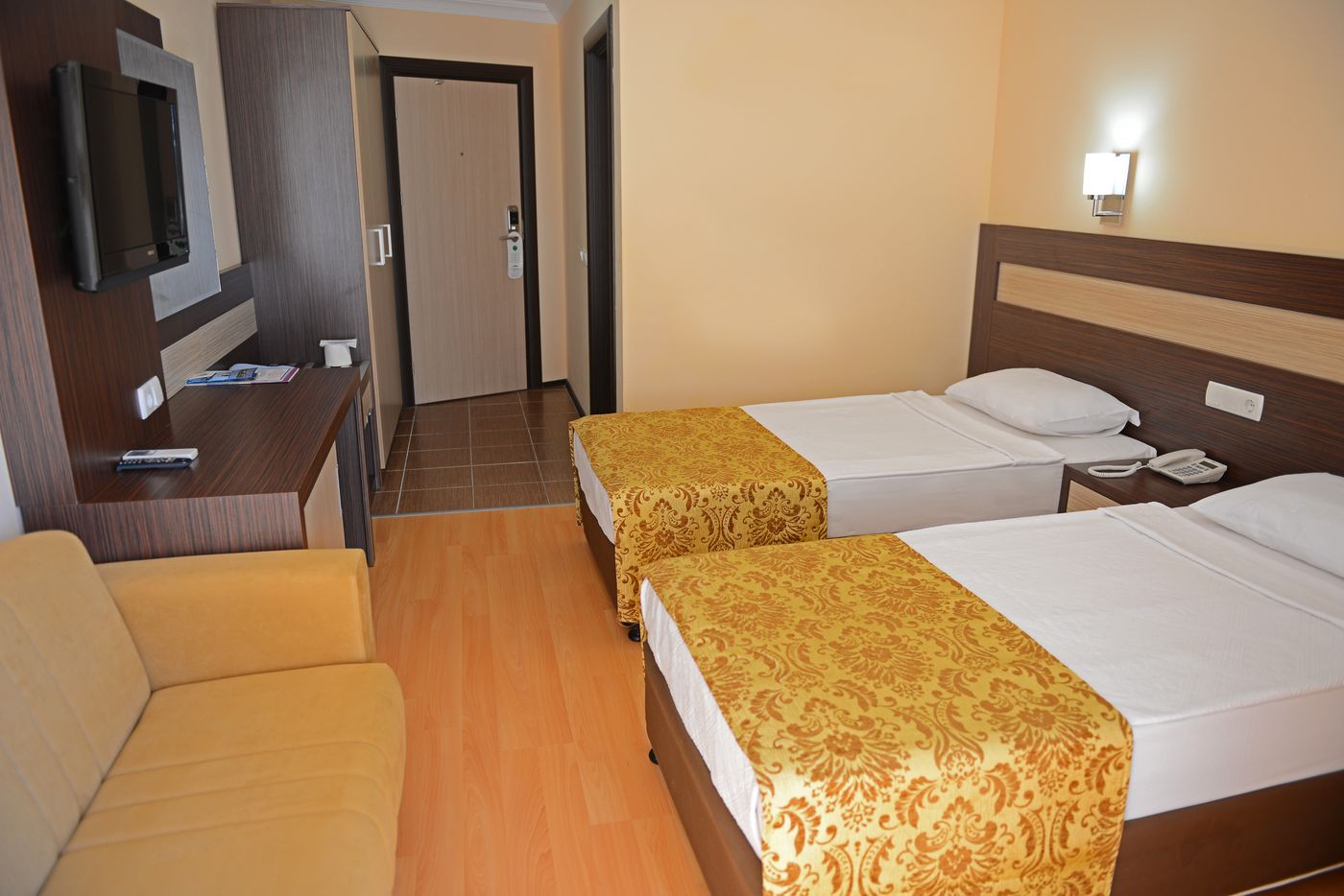 Lonicera--World-Room-36