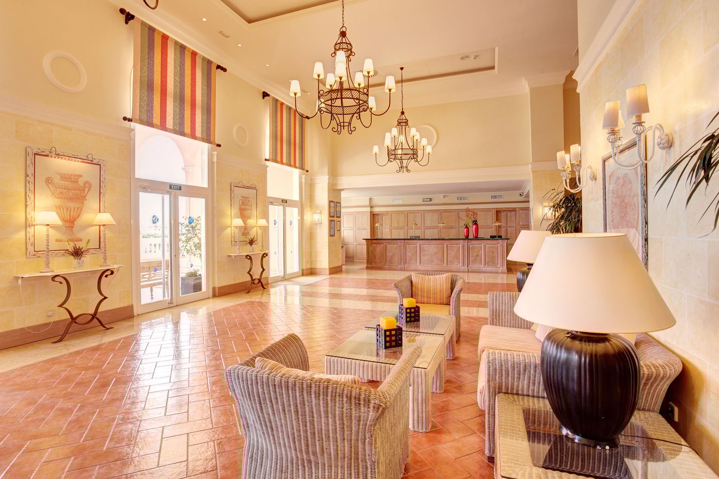 Grupotel-Macarella-Suites---Spa-Lobby-17