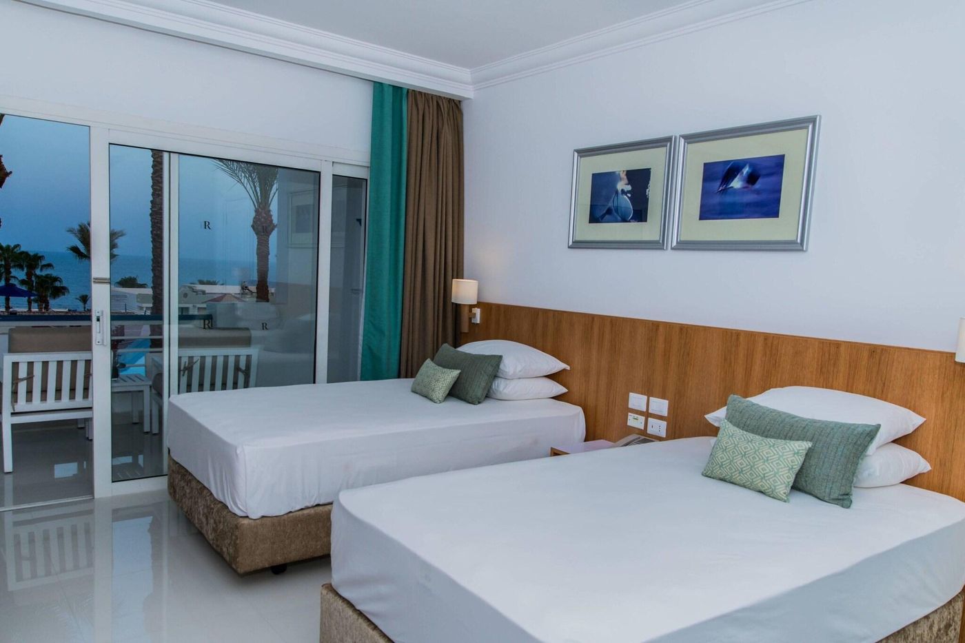 Renaissance-Sharm-El-Sheikh-Golden-View-Beach-Rest-Room-27