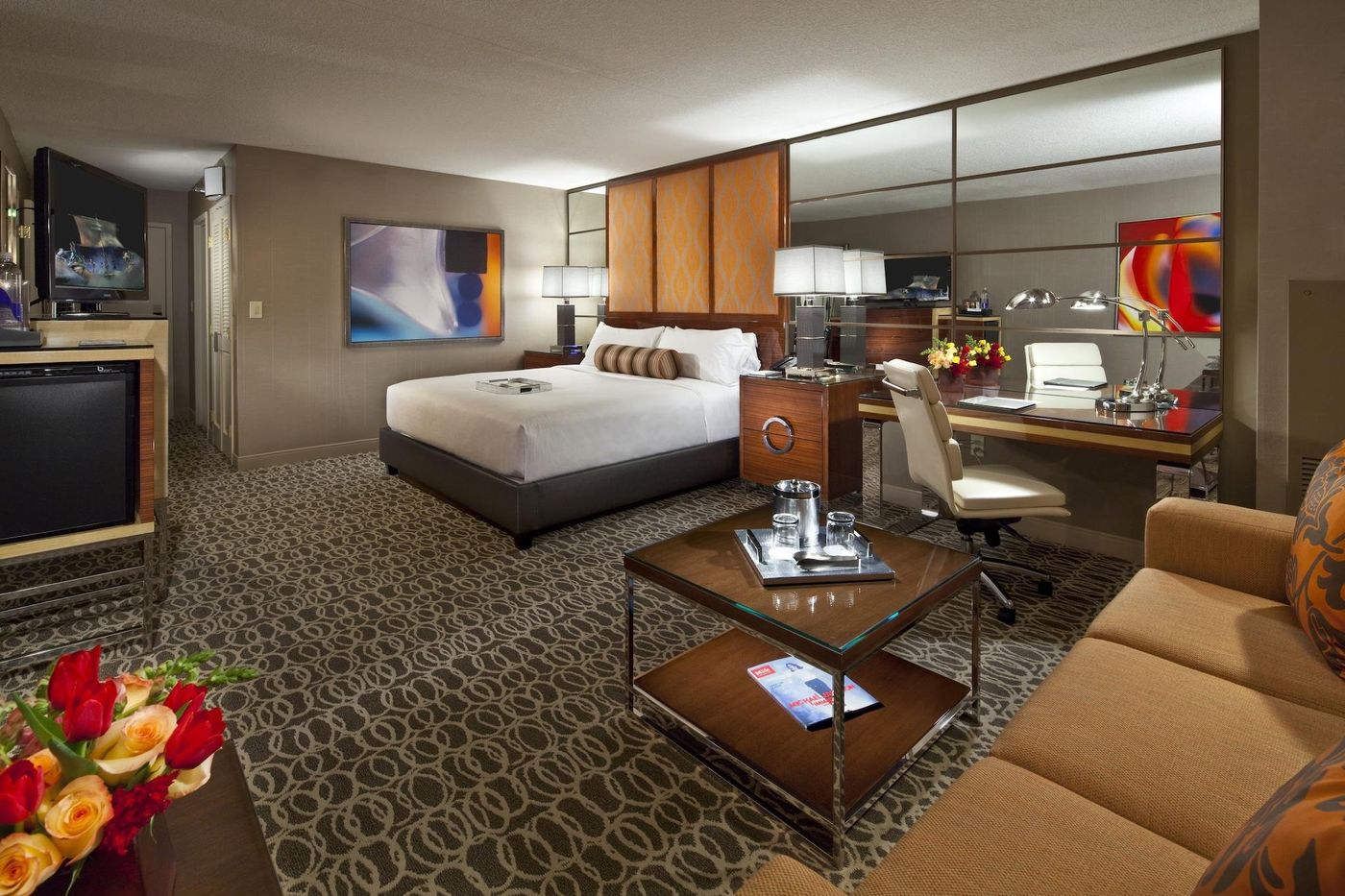 MGM-Grand-Hotel---Casino-Room-8
