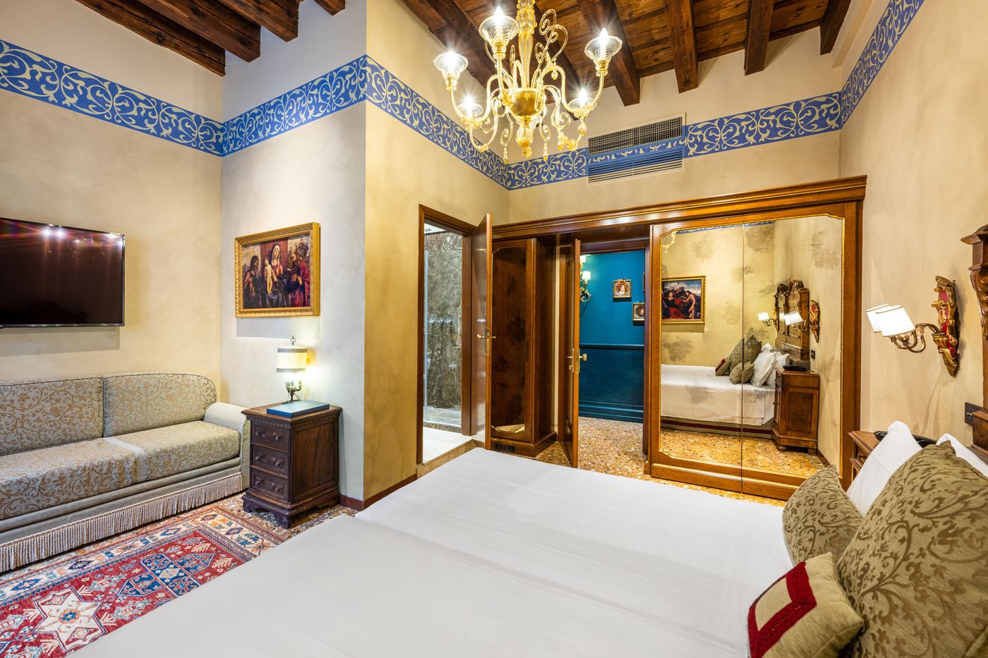 Palazzo-Priuli-Hotel-Room-4