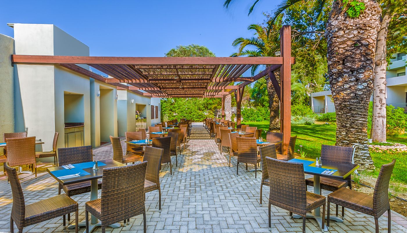 Kipriotis-Hippocrates-Hotel-Restaurant-9