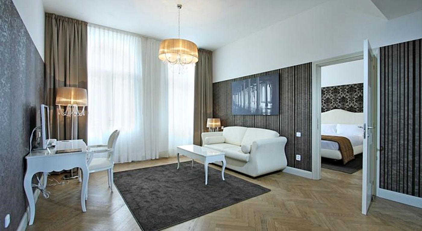 La Ballerina-Czech Republic-PRAGUE-General view-4