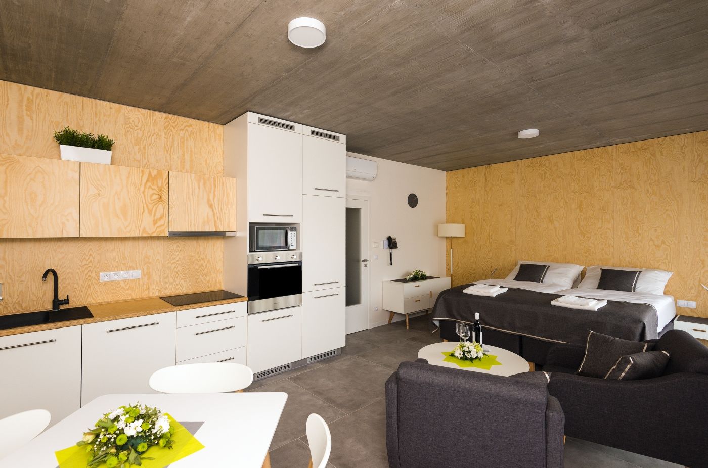 Residence-Trafick-Room-11