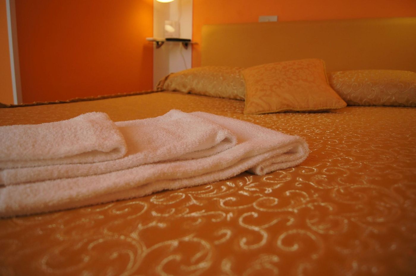 B---B-La-Mimosa-Room-51