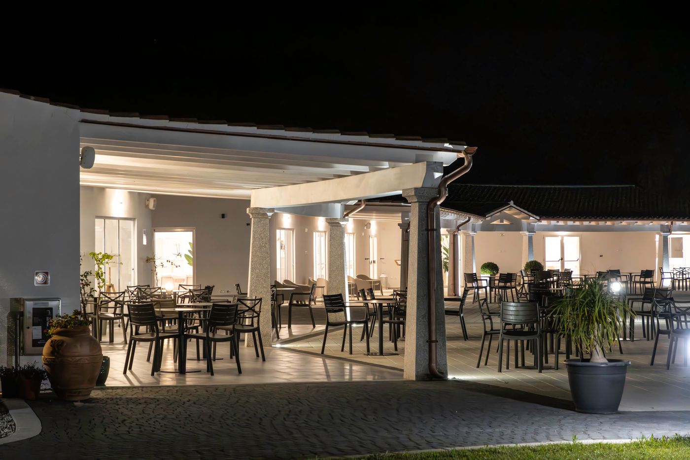 Hotel-S-arena-Beach-Restaurant-14