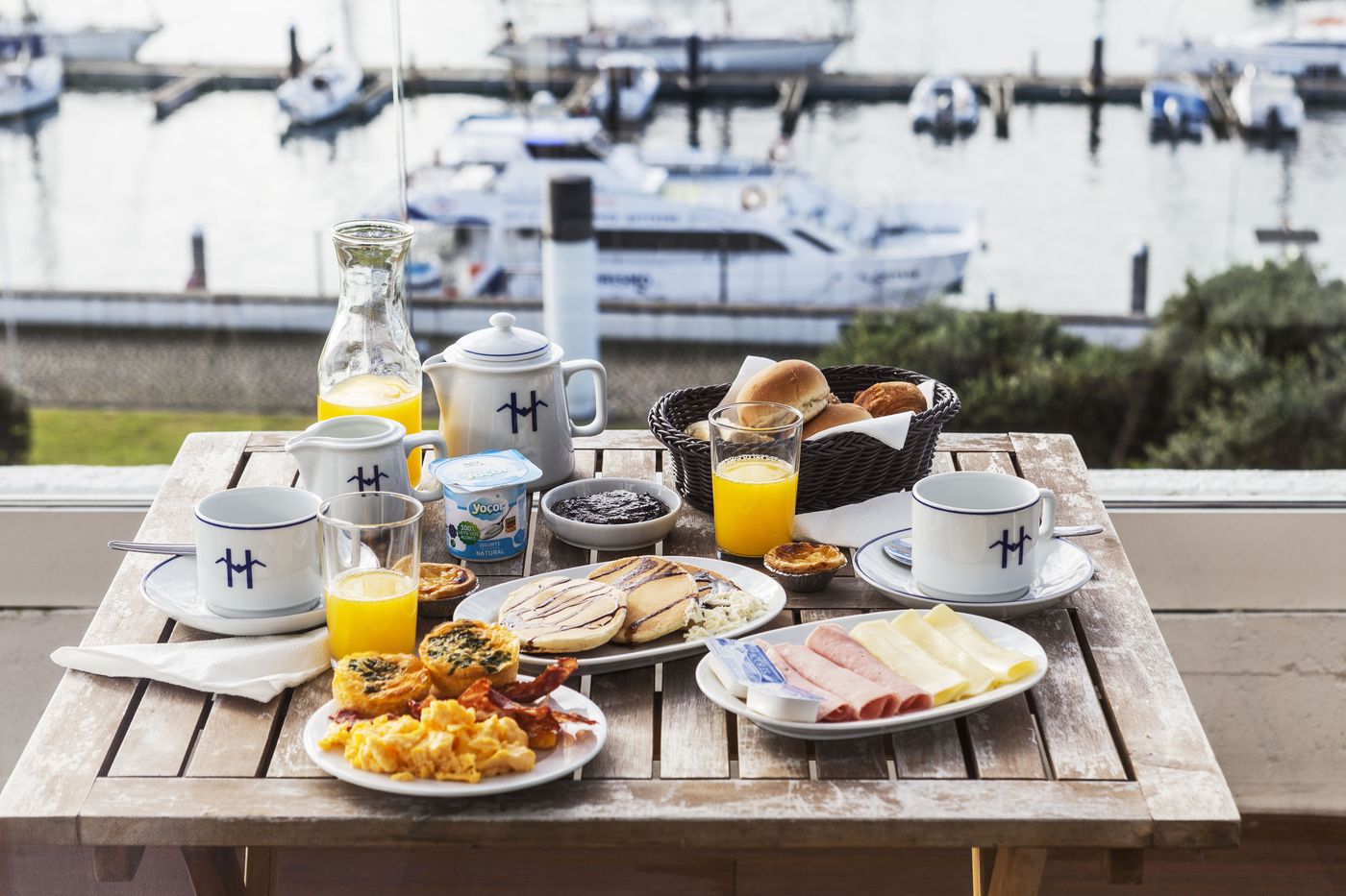 Hotel-Apartamentos-Gaivota-Restaurant-12