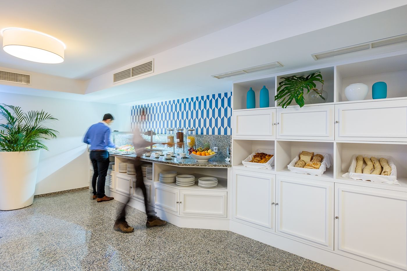 Terrace-Mar-Suite-Hotel-Restaurant-10